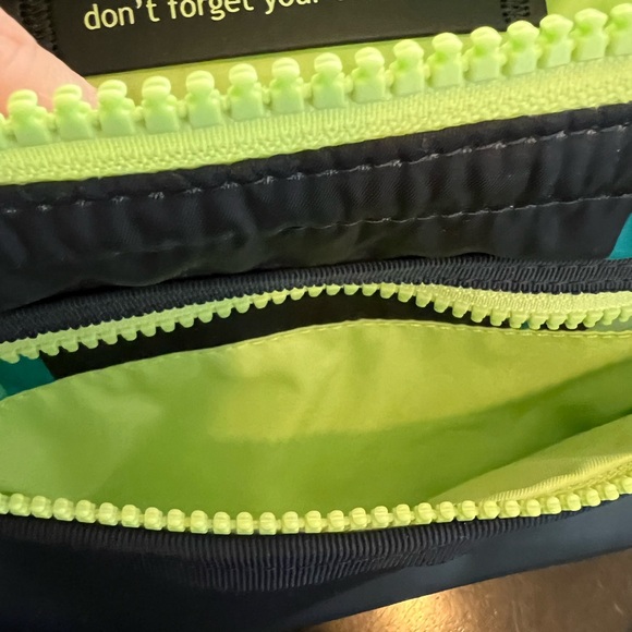 Authentic Lululemon Mind & Body Multi-Use Toiletry Bag  Color: Inkwell - Picture 7 of 10